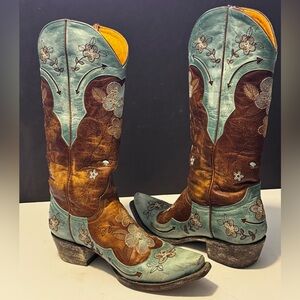 Floral Embroidered Old Gringo Cowboy Boots